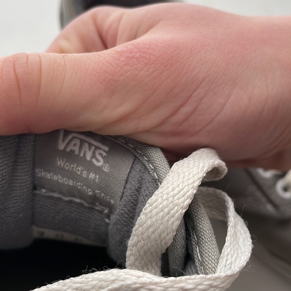 Grey low vans authentic - Picture 3 of 3